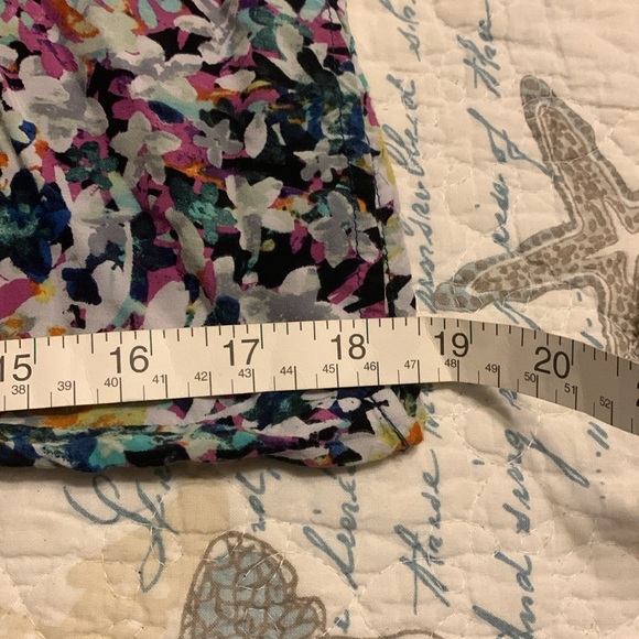 Size Large, Plenty by Tracy Reese Black and multicolored floral Jumpsuit. - Picture 13 of 13